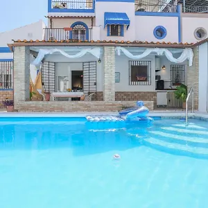  Villa Villamontecarmelo Vacaciones